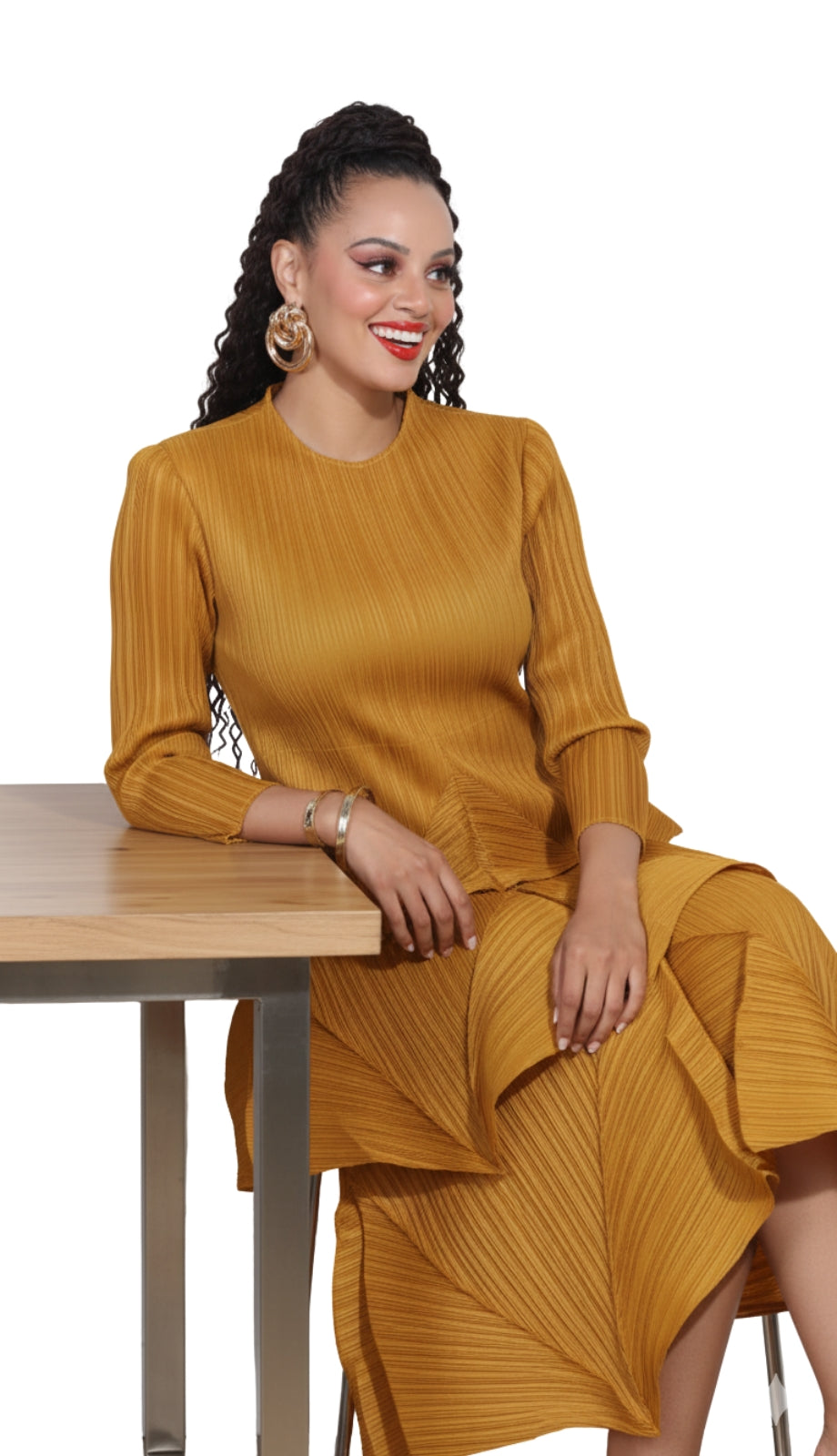 Luxe Moda LM409-GLD Outfit