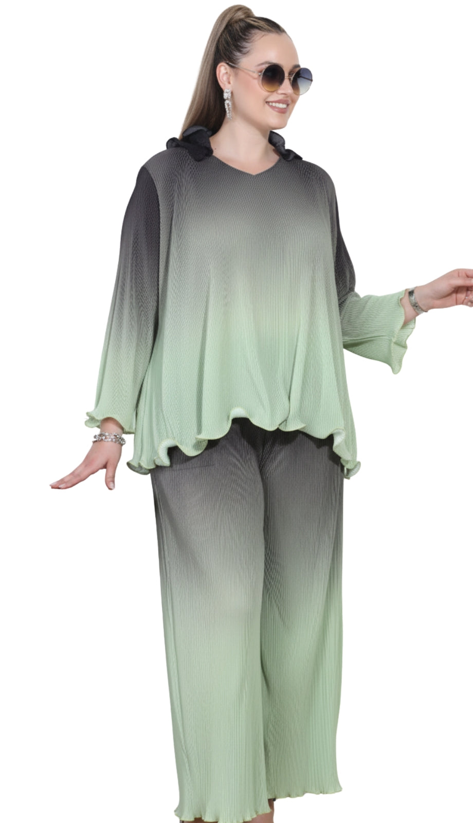 Luxe Moda LM410 Outfit